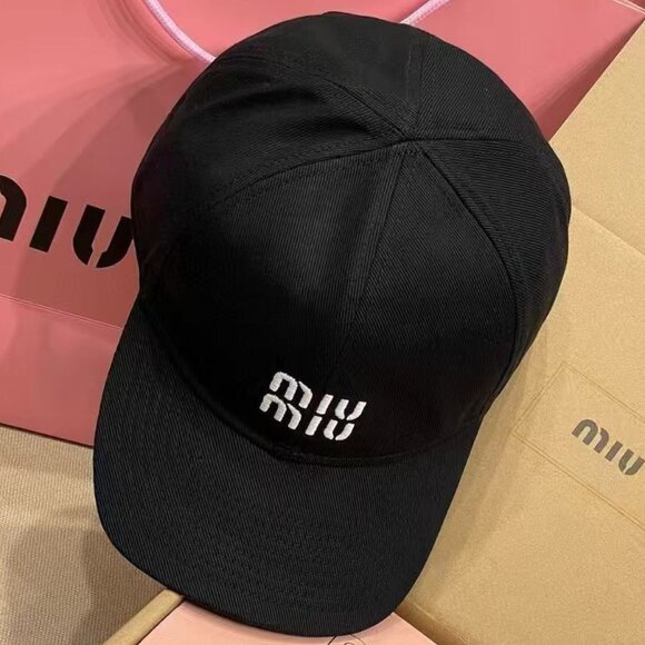 Miu Miu Black Cap - Picture 2 of 6